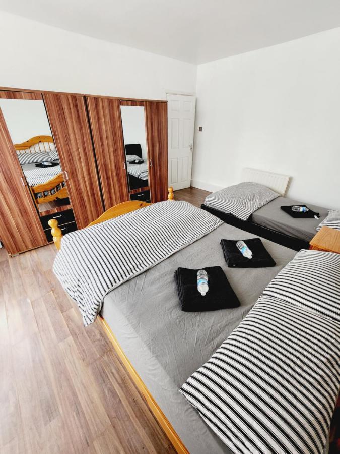 Affordable Private Rooms In Wembley Londra Esterno foto