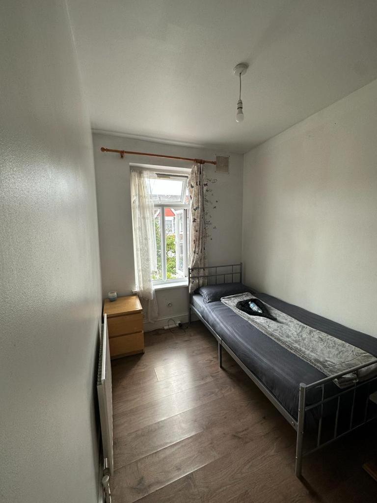 Affordable Private Rooms In Wembley Londra Esterno foto